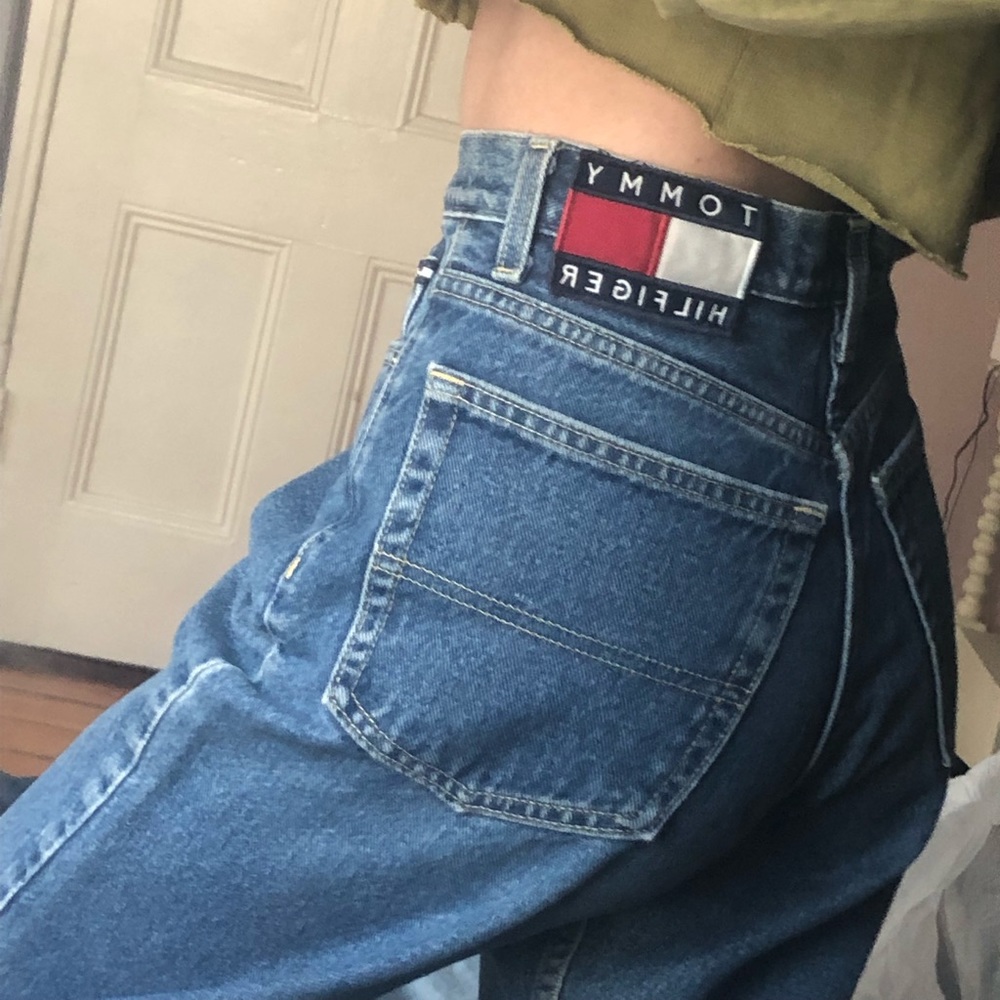GORGEOUS Tommy mom jeans size 26-27